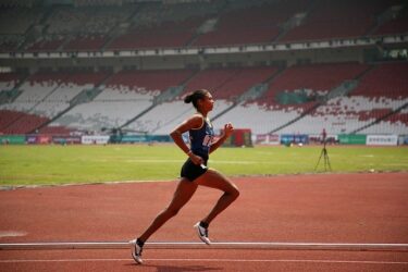 血糖値を下げるため、免疫能を上げるための運動は？～運動強度と免疫能の関係はJカーブ～